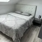 Bes,, Attique Neuf Avec Confort Daire