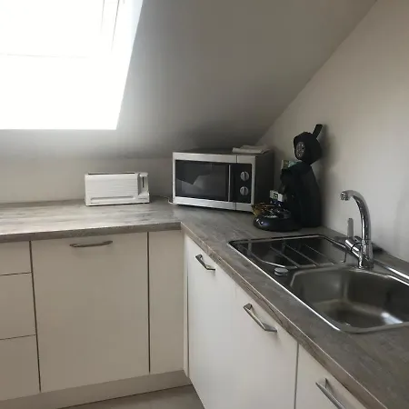 Bes,, Attique Neuf Avec Confort 아파트