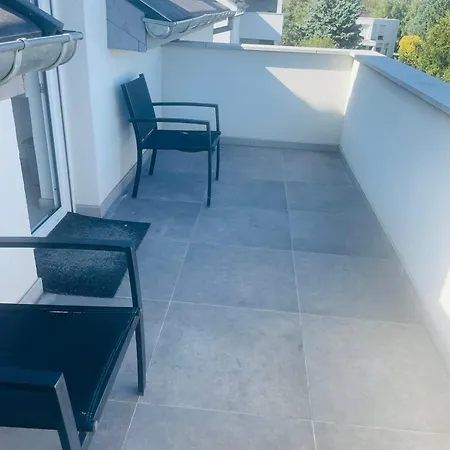 Bes,, Attique Neuf Avec Confort *