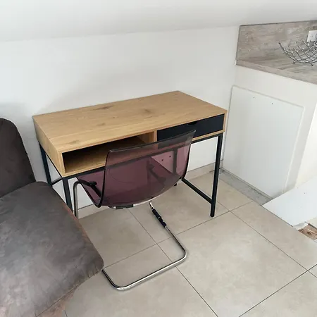 Bes Apartment,, Attique Neuf Avec Confort