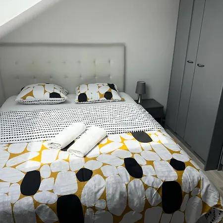 Apartment Bes,, Attique Neuf Avec Confort *