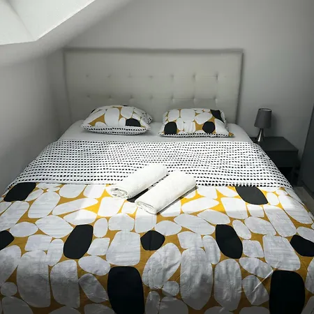 Bes,, Attique Neuf Avec Confort 비텐하임