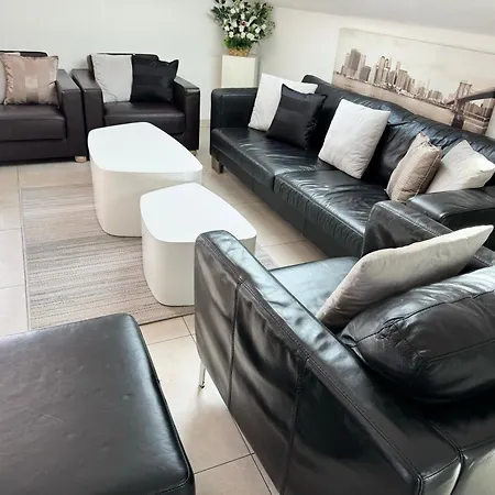 Apartament Bes,, Attique Neuf Avec Confort
