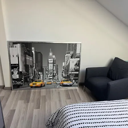 Bes,, Attique Neuf Avec Confort 아파트