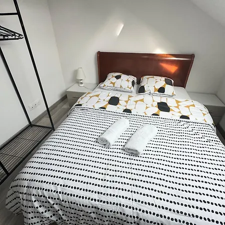 Bes,, Attique Neuf Avec Confort *