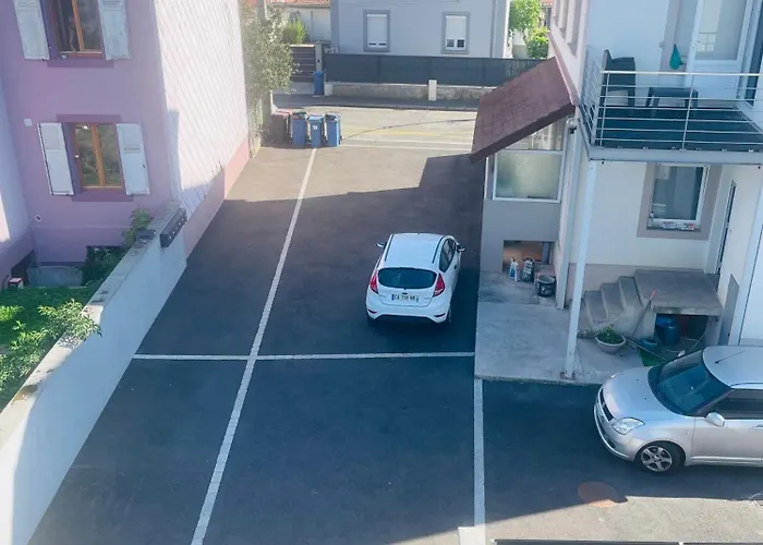 Bes,, Attique Neuf Avec Confort Apartamento *