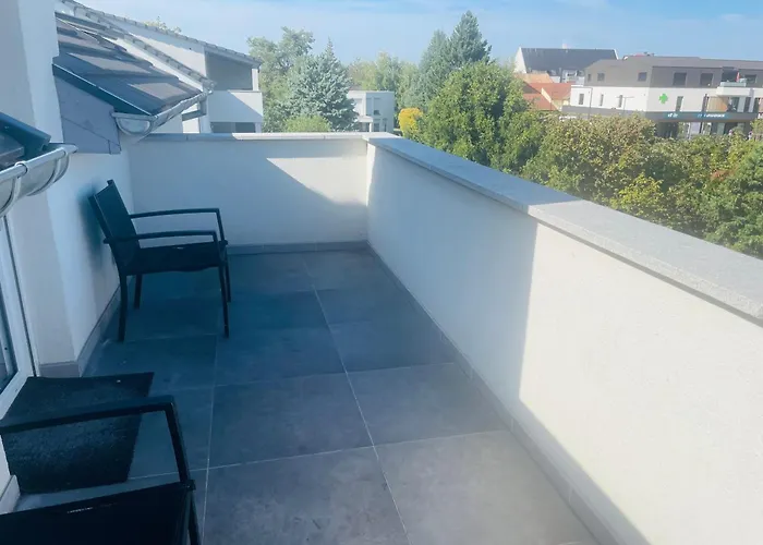 Bes,, Attique Neuf Avec Confort Apartamento