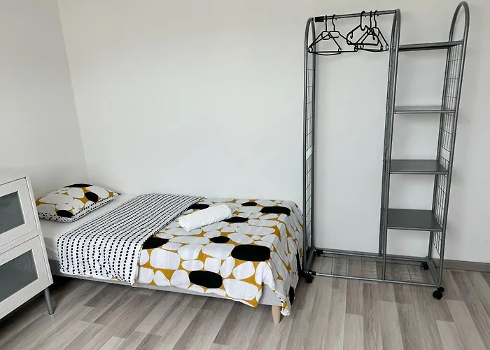 Bes,, Attique Neuf Avec Confort Apartamento *