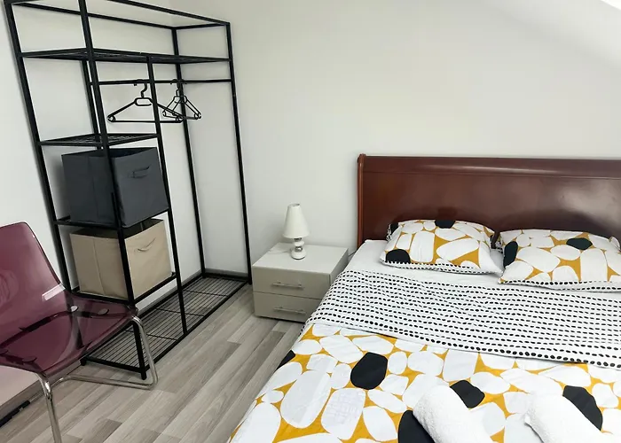 Bes,, Attique Neuf Avec Confort *