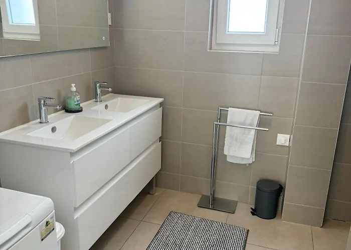 Apartamento Bes,, Attique Neuf Avec Confort