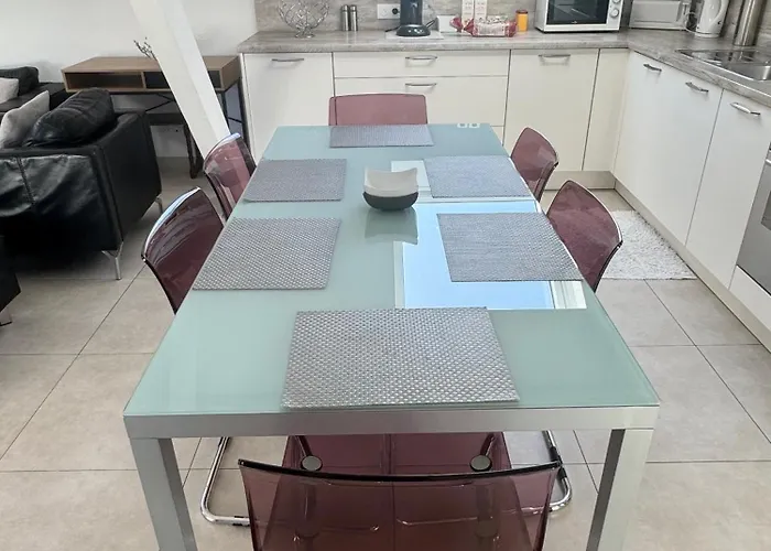 Bes,, Attique Neuf Avec Confort Apartamento