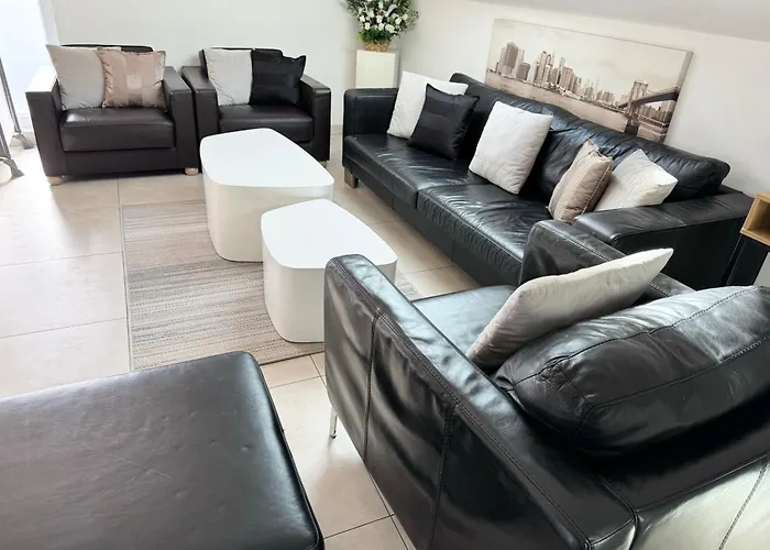 Apartamento Bes,, Attique Neuf Avec Confort