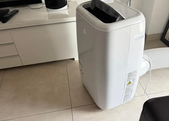 Bes,, Attique Neuf Avec Confort *